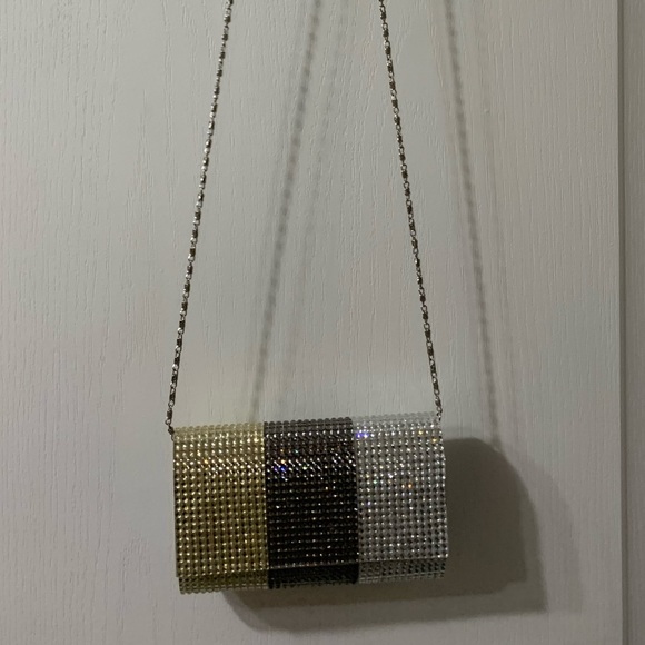 Clutch - Picture 2 of 2